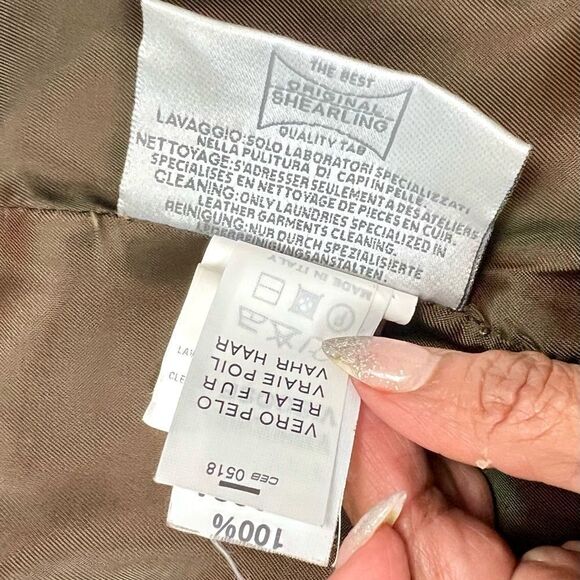 Axel's Vail Colorado Parka  With Leather and Real Fur - Picture 13 of 16